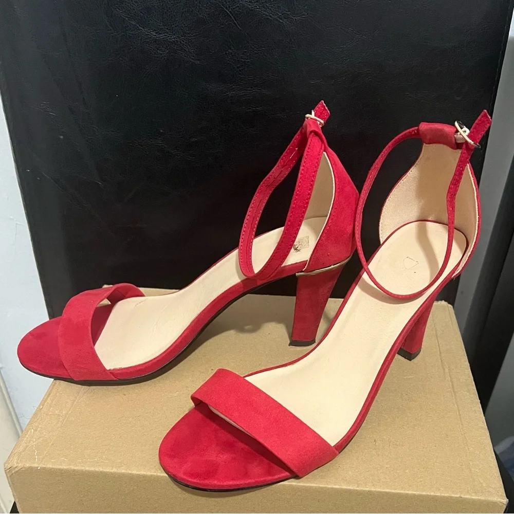 Women’s Ankle Strap Chunky Heels Red - Picture 3 of 5